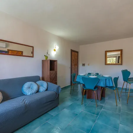 Valentino Deco With Pool, Apartmán Porto Rotondo