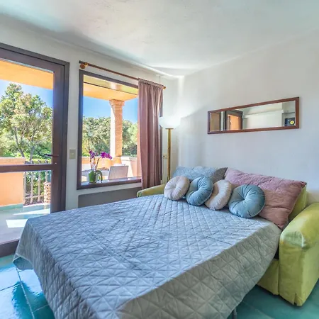 Valentino Deco With Pool, Apartmán Porto Rotondo